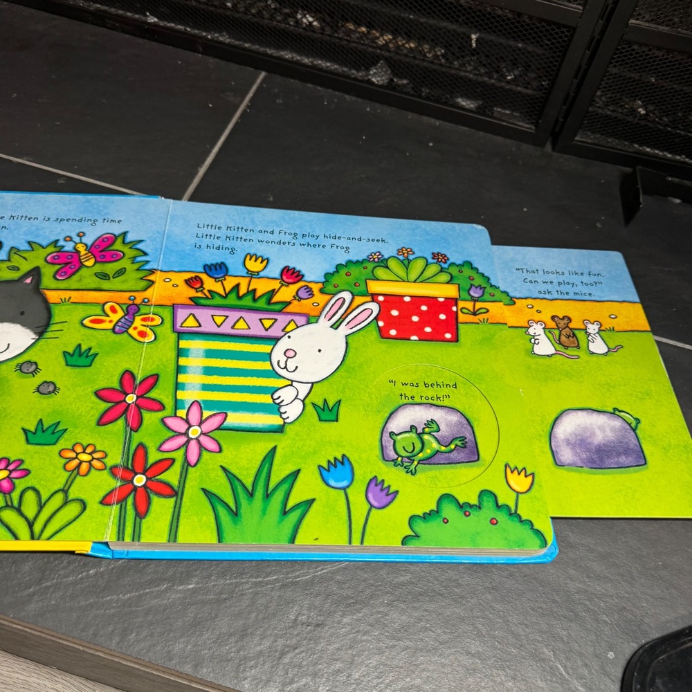 Rare Little Kitten Igloo Books Board Book Push Pull Turn Lift Kait Eaton Animal - Picture 4 of 7